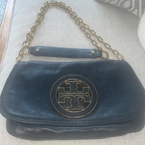 Tory Burch Crossbody Bag w/gold chain.